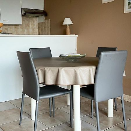 Superbe Studio Avec Une Magnifique Vue Sur La Mer. De Panne Kültér fotó
